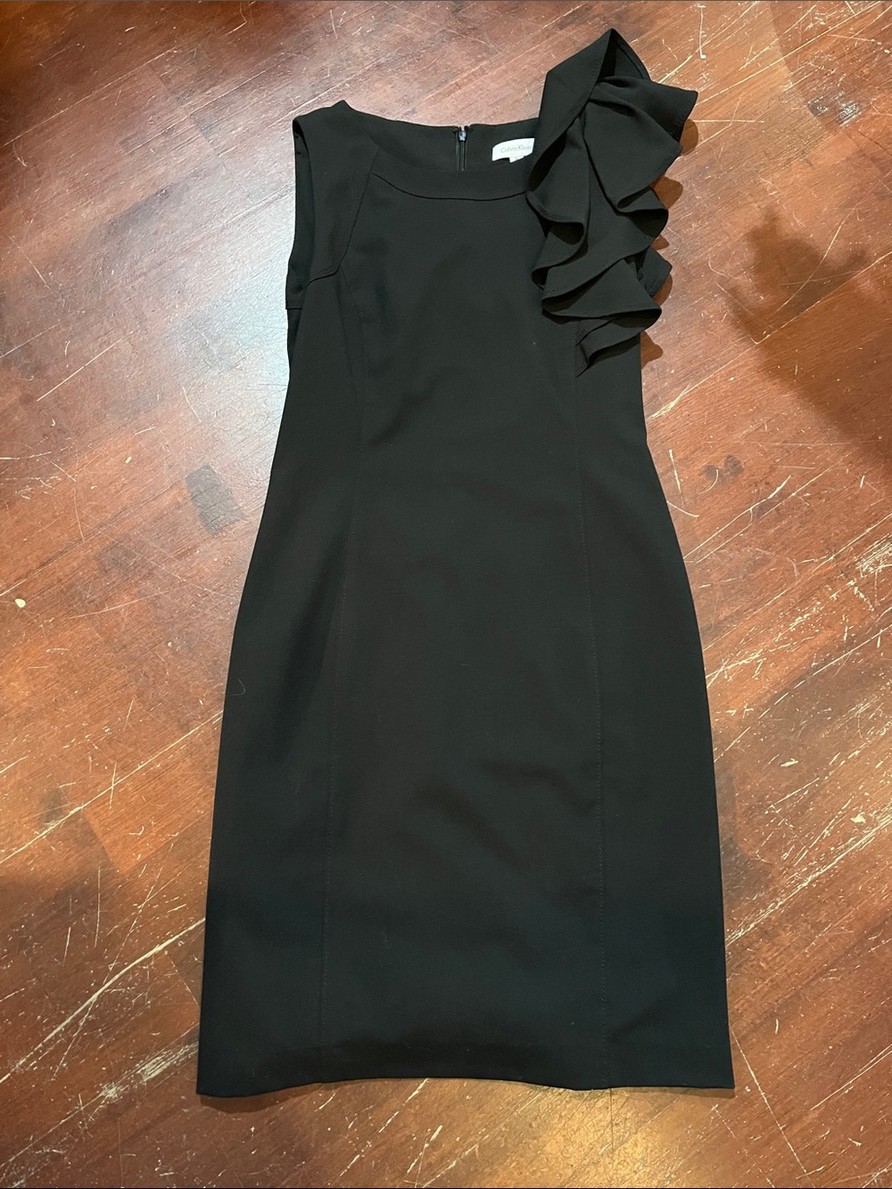 🌻3/$15🌻 Calvin Klein Black One-Shoulder Ruffle Sheath Dress